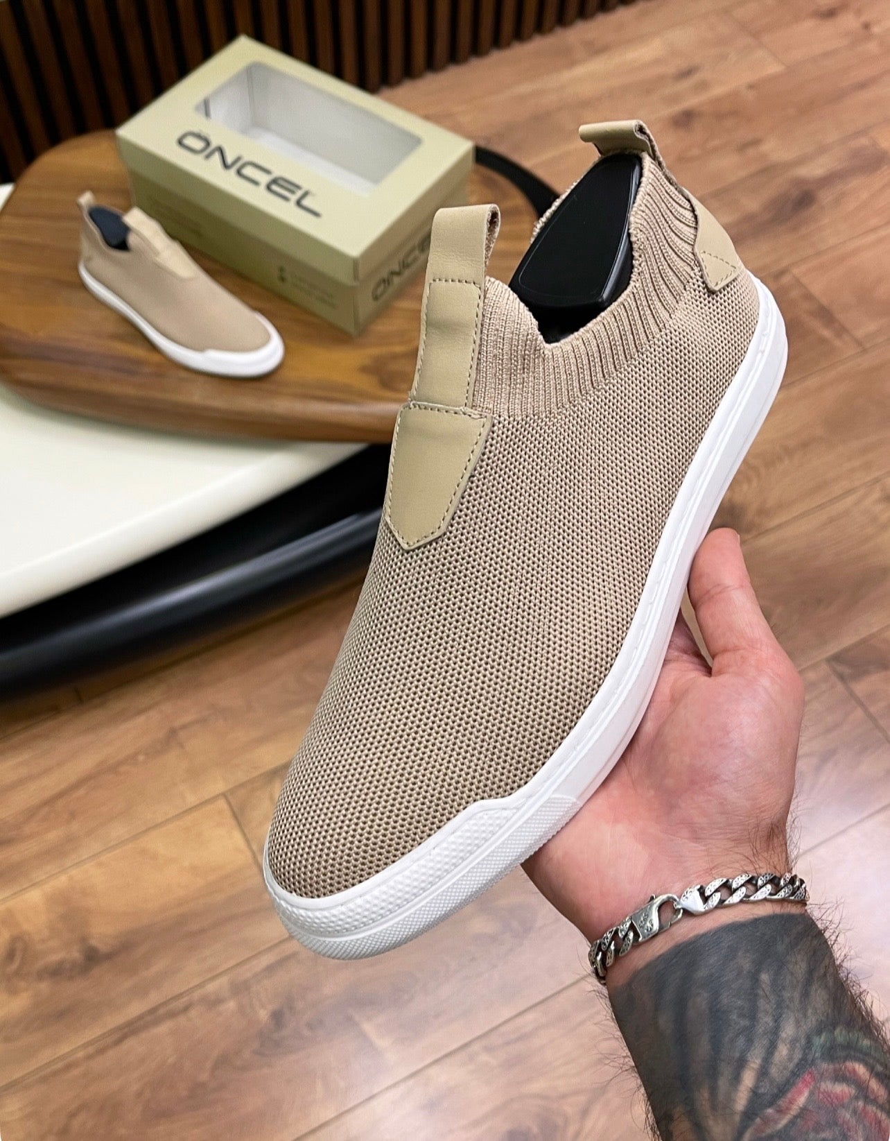 ÖZEL OLARAK ÜRETİM YAPTIĞIMIZ %100 GERÇEK TRİKO SNEAKERS