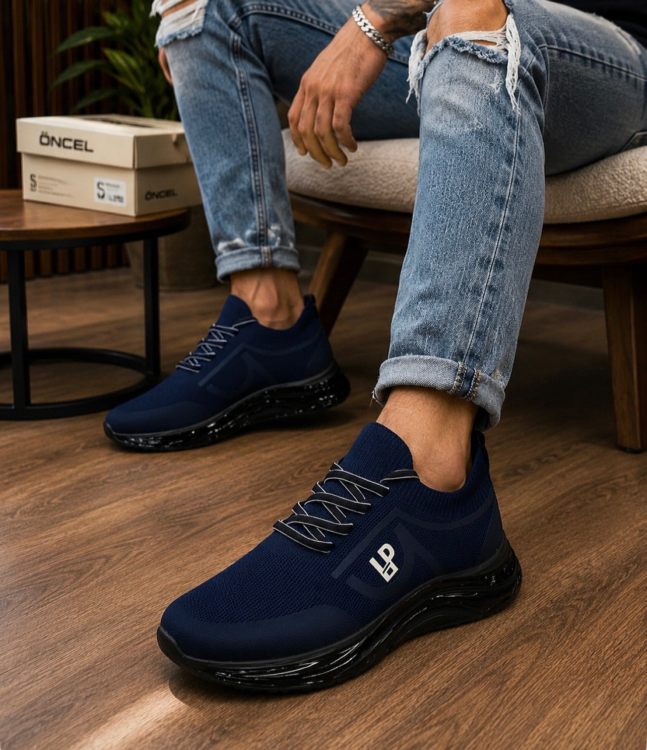 ÖZEL OLARAK ÜRETİM YAPTIĞIMIZ %100 GERÇEK TRİKO SNEAKERS