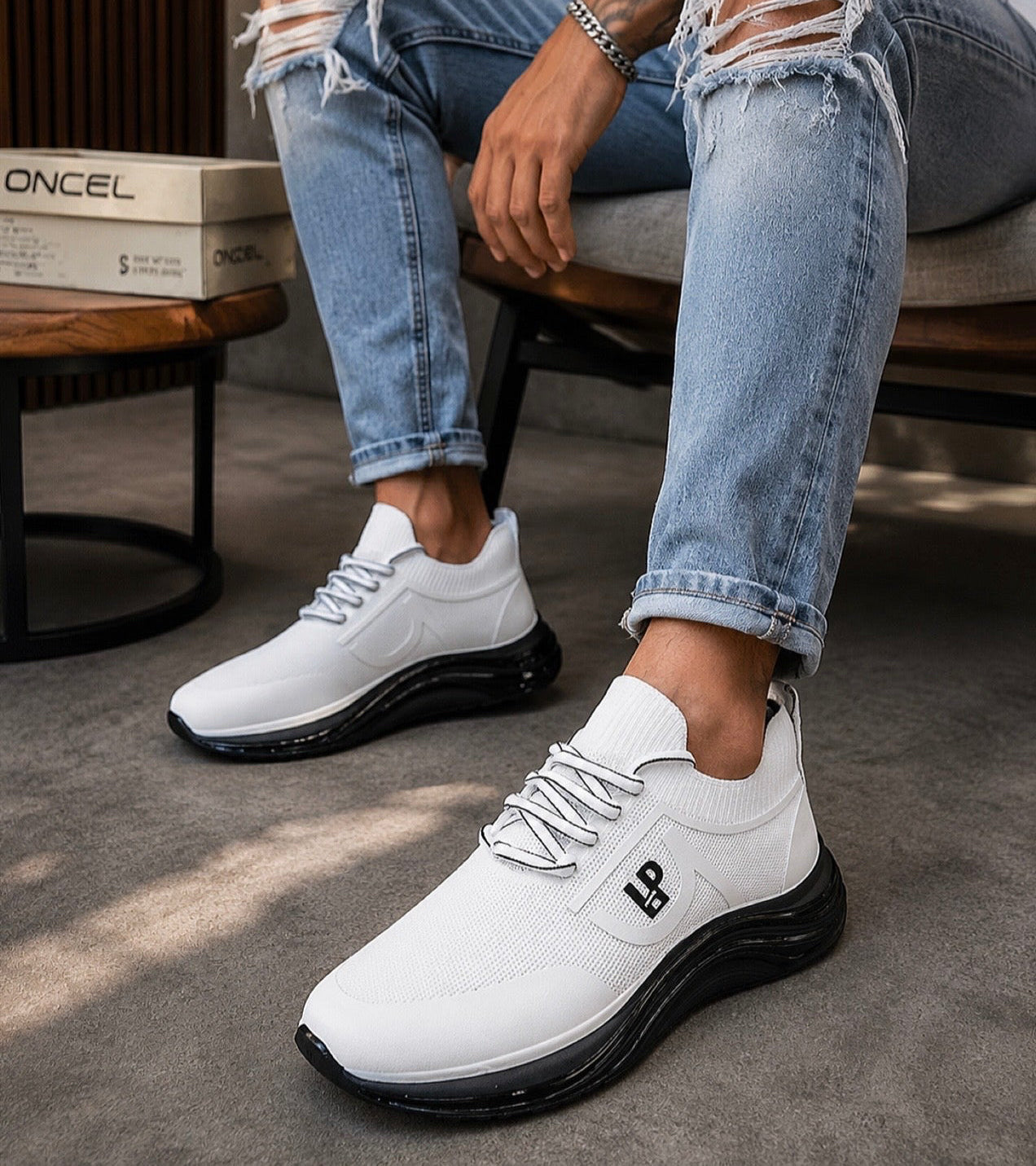 ÖZEL OLARAK ÜRETİM YAPTIĞIMIZ %100 GERÇEK TRİKO SNEAKERS