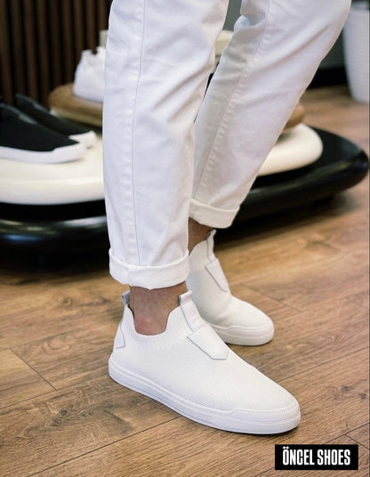 ÖZEL OLARAK ÜRETİM YAPTIĞIMIZ %100 GERÇEK TRİKO SNEAKERS
