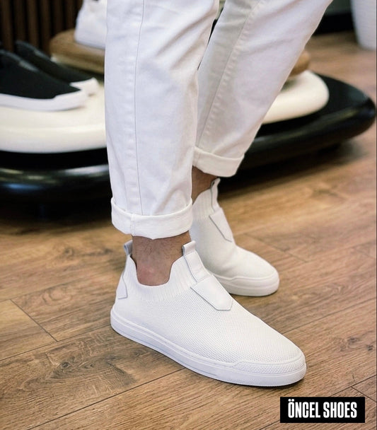 ÖZEL OLARAK ÜRETİM YAPTIĞIMIZ %100 GERÇEK TRİKO SNEAKERS