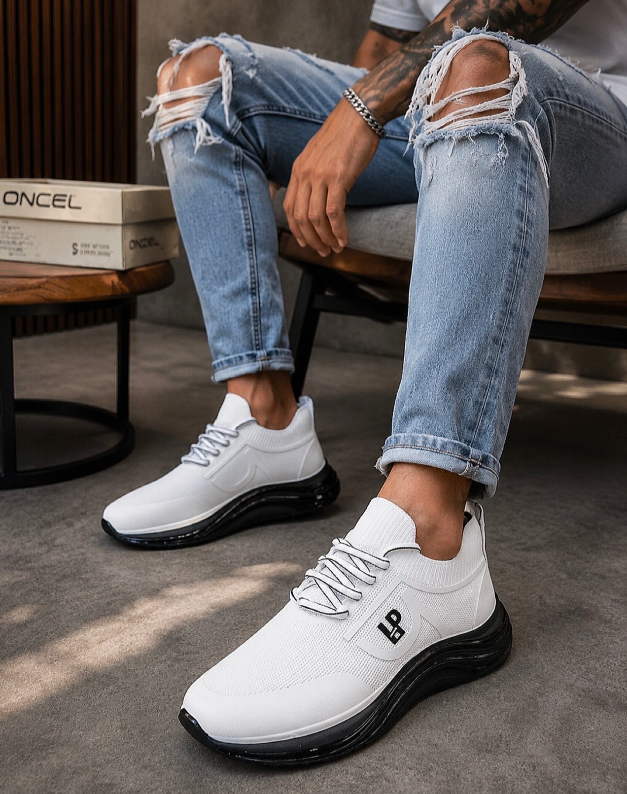 ÖZEL OLARAK ÜRETİM YAPTIĞIMIZ %100 GERÇEK TRİKO SNEAKERS