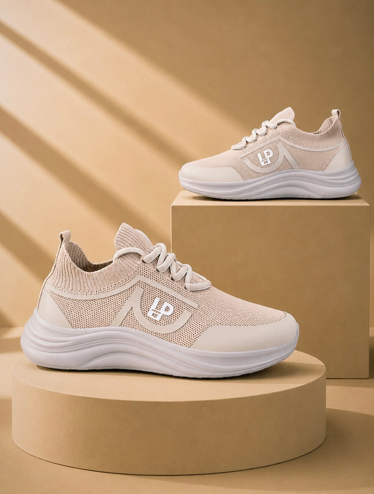 ÖZEL OLARAK ÜRETİM YAPTIĞIMIZ %100 GERÇEK TRİKO SNEAKERS